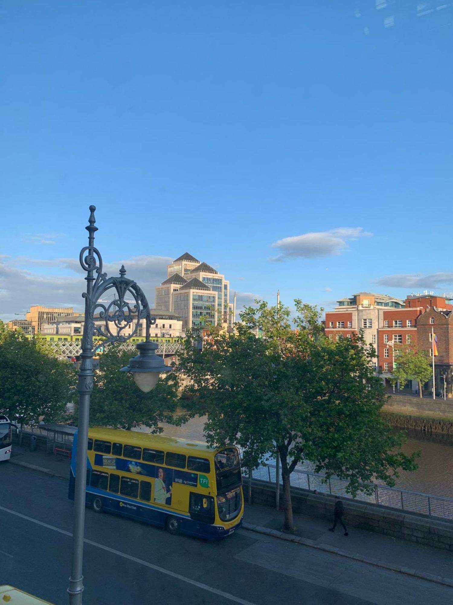 Eden Quay Guesthouse Private Rooms Dublín Exterior foto